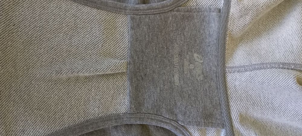 Жилетка безрукавка  Asics женская