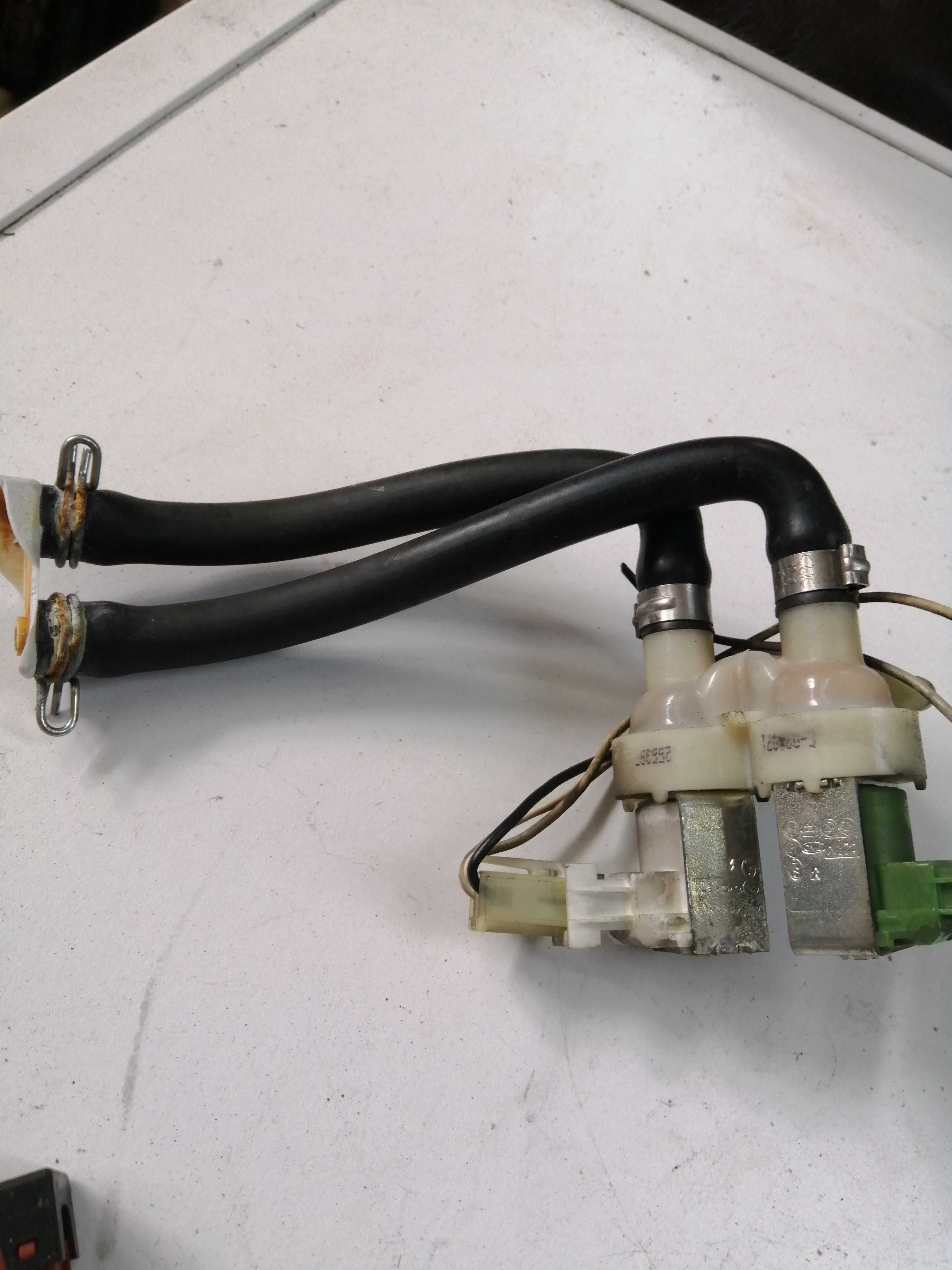 Elektrozawór do pralki Ariston at 84 ex