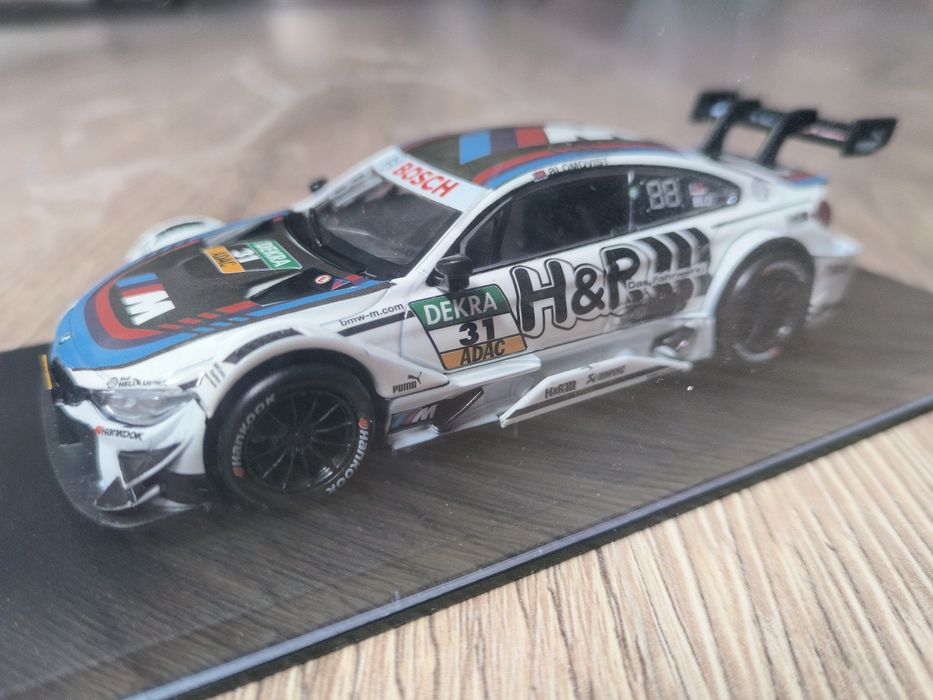 Model BMW 1:43 DTM