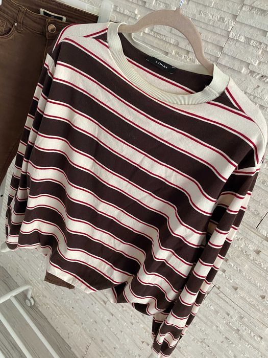 Lumina bluza paski z lekka gumką  w pasie