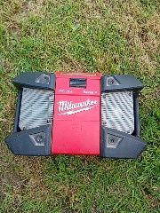 Milwaukee c12 JSR radio