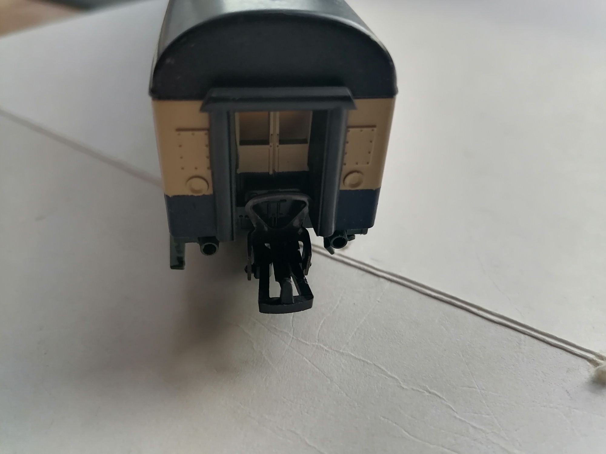 Kolejka piko H0 wagony osobowe lima