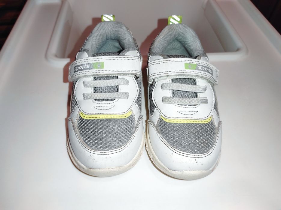 Дитячі кросівки 23 р.