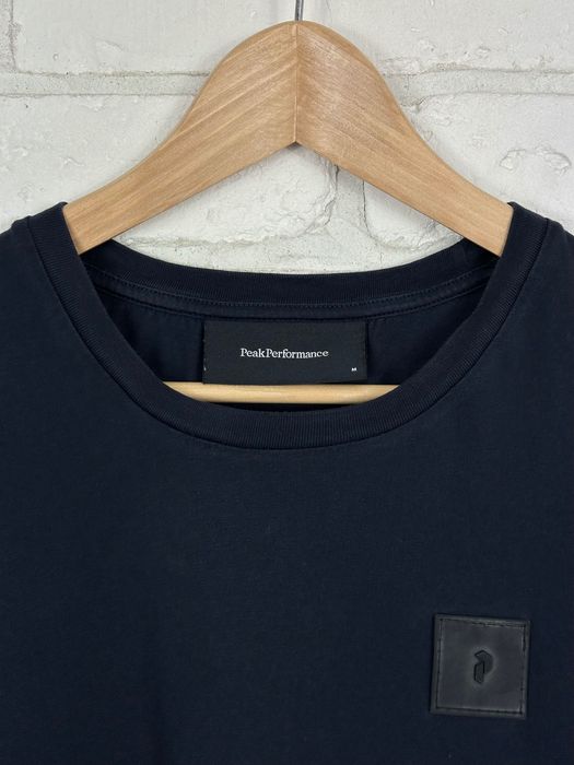 T-shirt Peak Performance Urban Tee