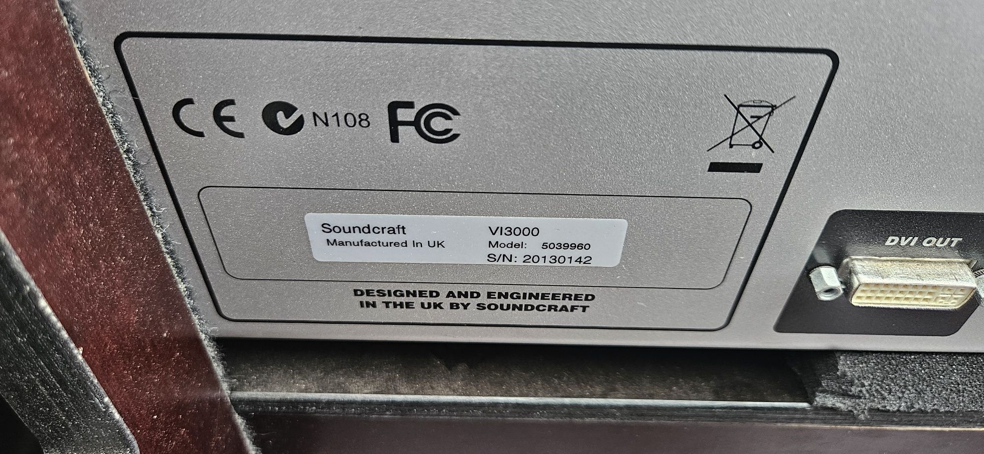 Soundtcraft VI 3000  Stagebox 64/24  światłowód