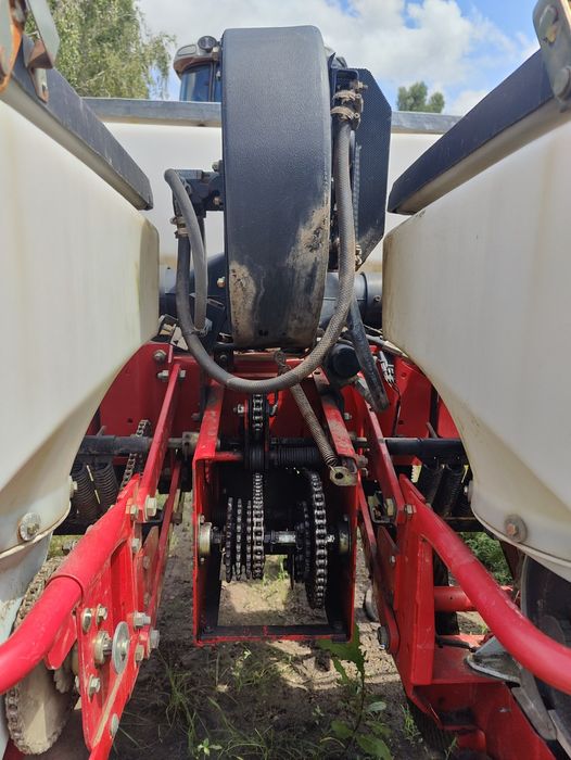 Сівалка challenger 8122