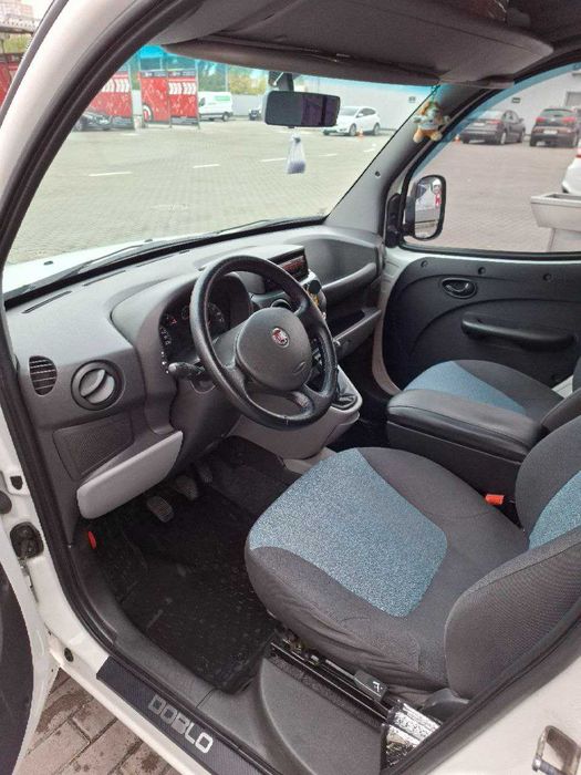 Fiat doblo пасажир 1,3 2013р у відмінному стані