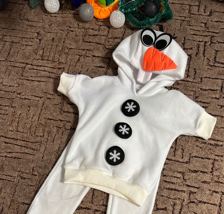 Продам новорічний костюм Олоф 104-116