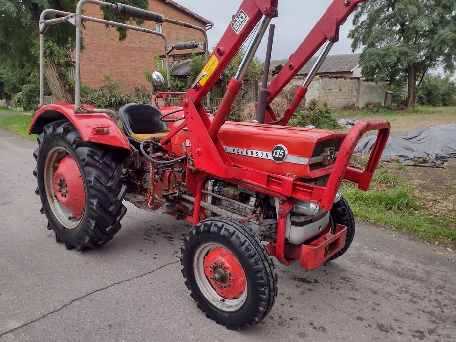 Massey Ferguson 135 z ładowaczem oryginał (mf255,3512,235,133)