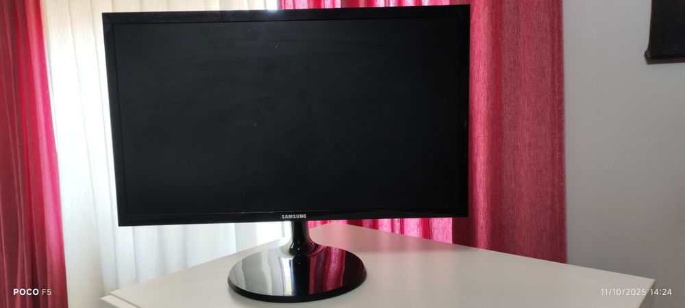 Monitor Samsung SF22