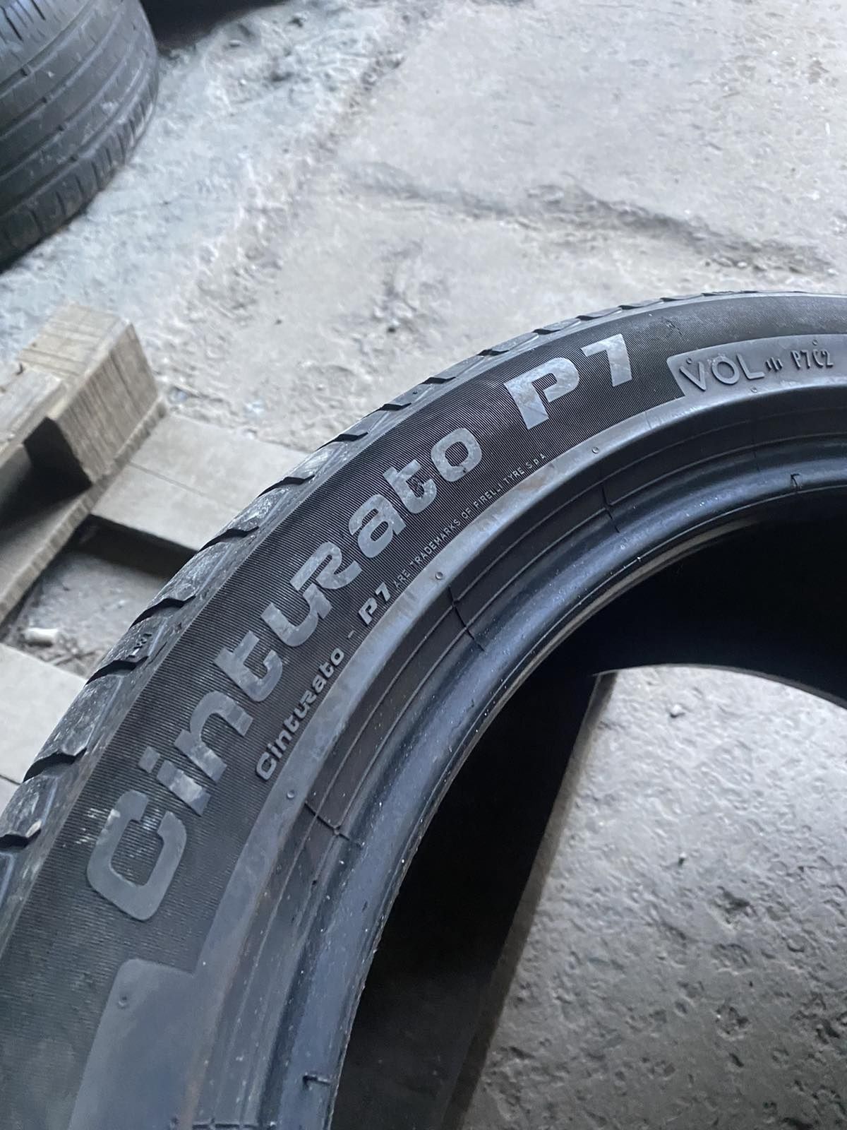 235.45.19 Pirelli 2шт лето БУ склад шины резина из Европы 45 R18