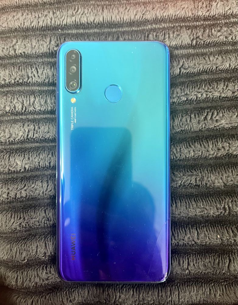 Huawei P30 lite працює