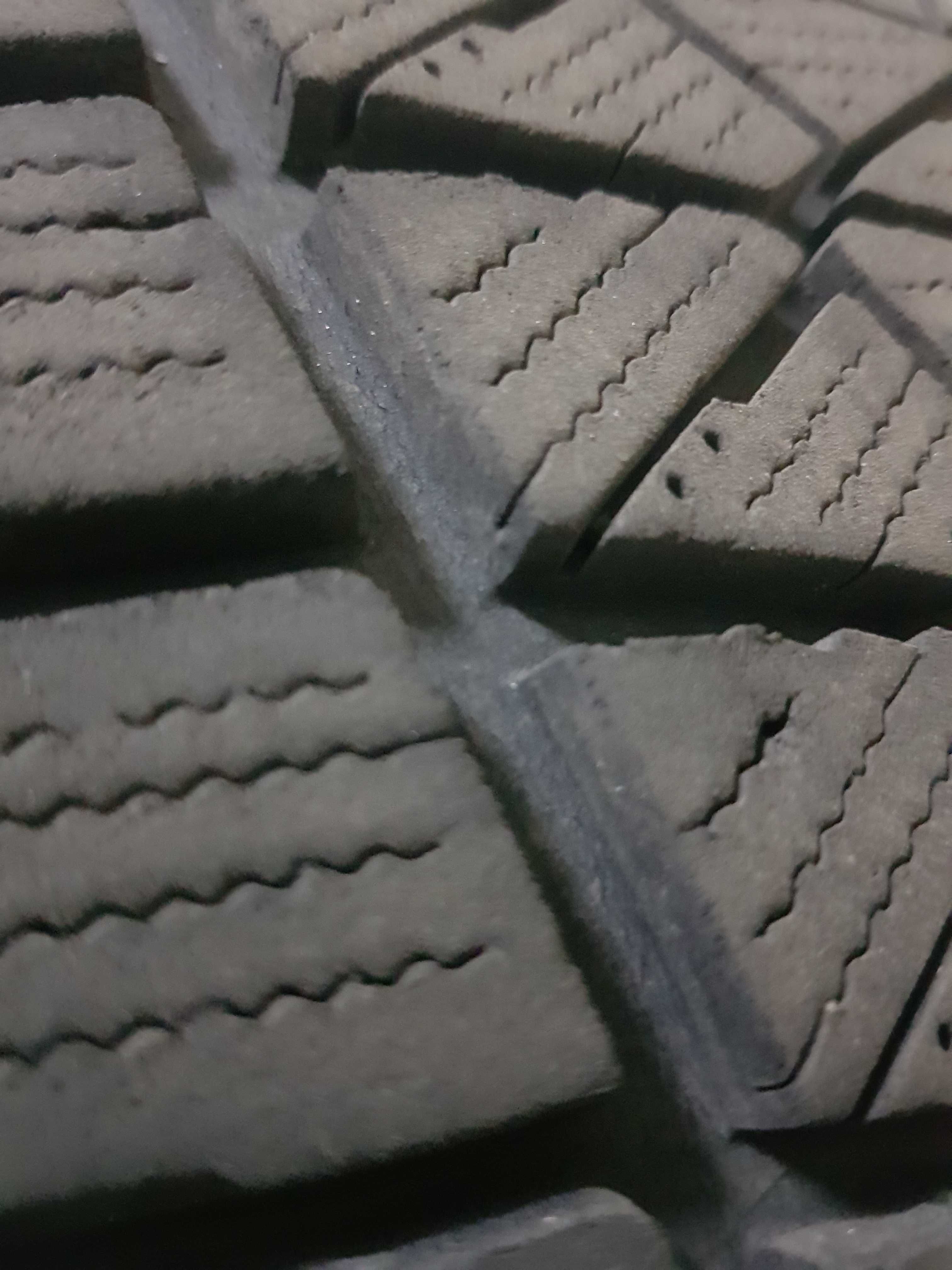 Резина зимняя Bridgestone Blizzak DM-V2 225/55 R17 97T