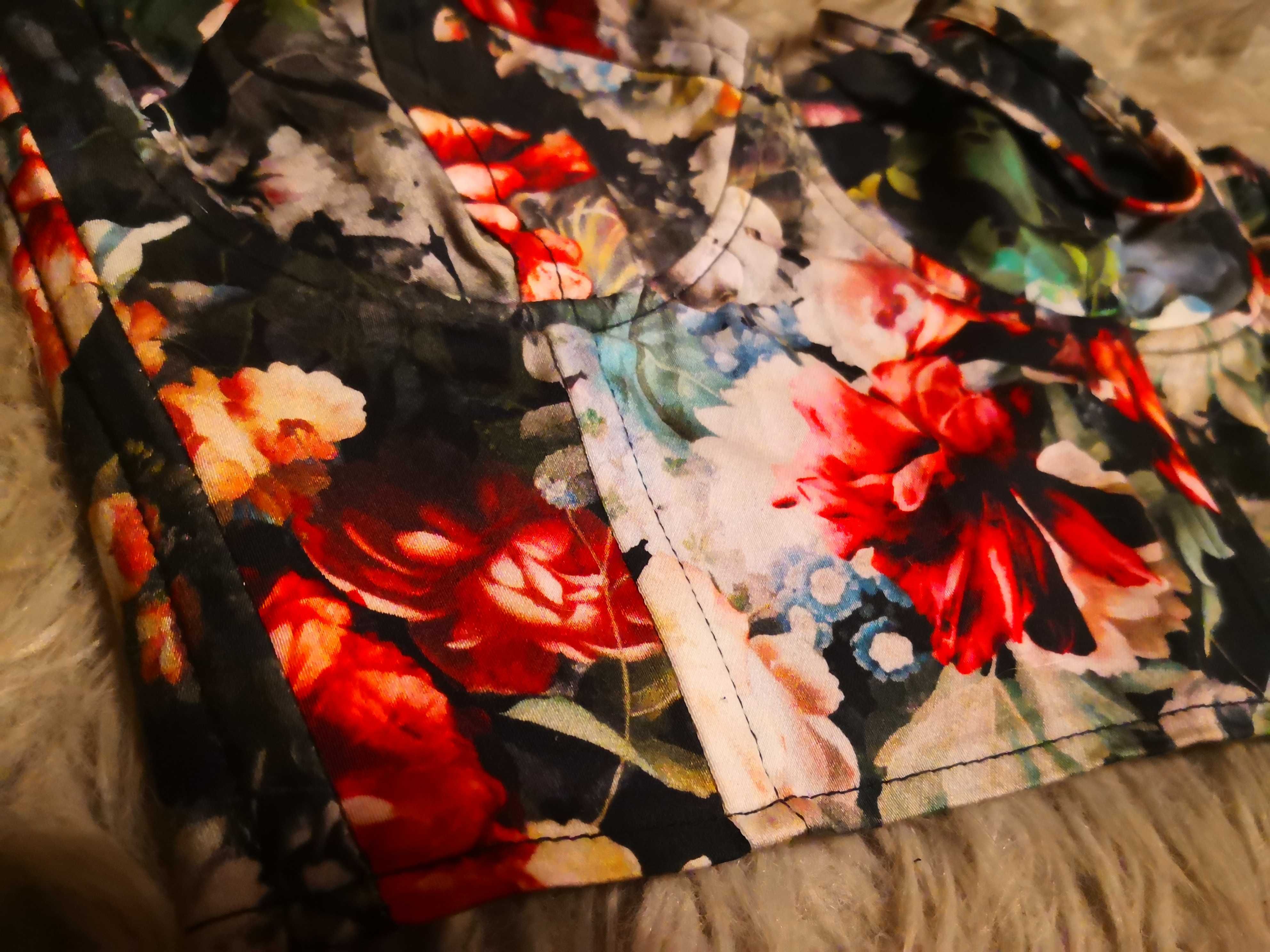Krótki top, w kwiatki, crop top, nad pępek, XXS/ XS, na ramiączkach