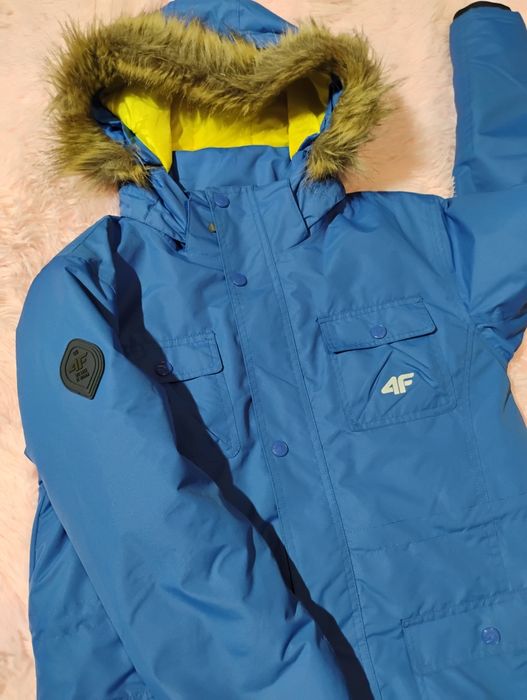 Kurtka zimowa 4F parka rozmiar 152 2 idealnym stanie