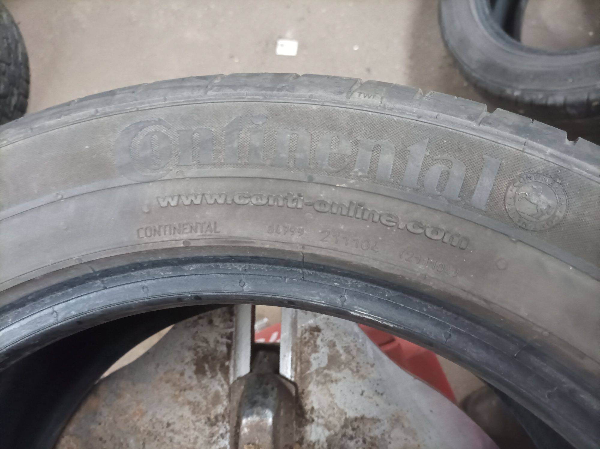 225/50 R17 Continental 2