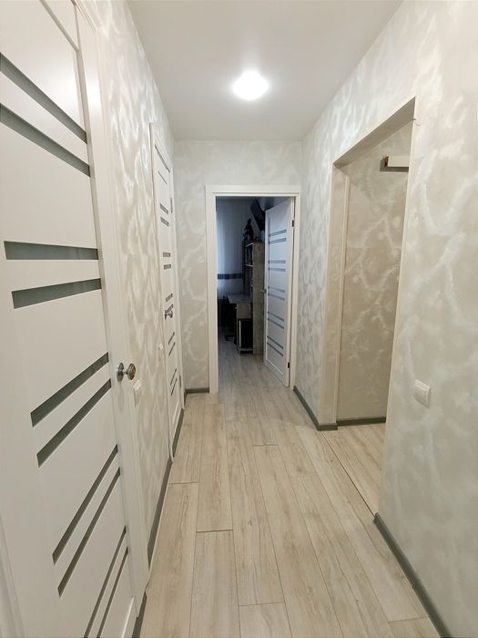 Продам. Квартира Л/б.