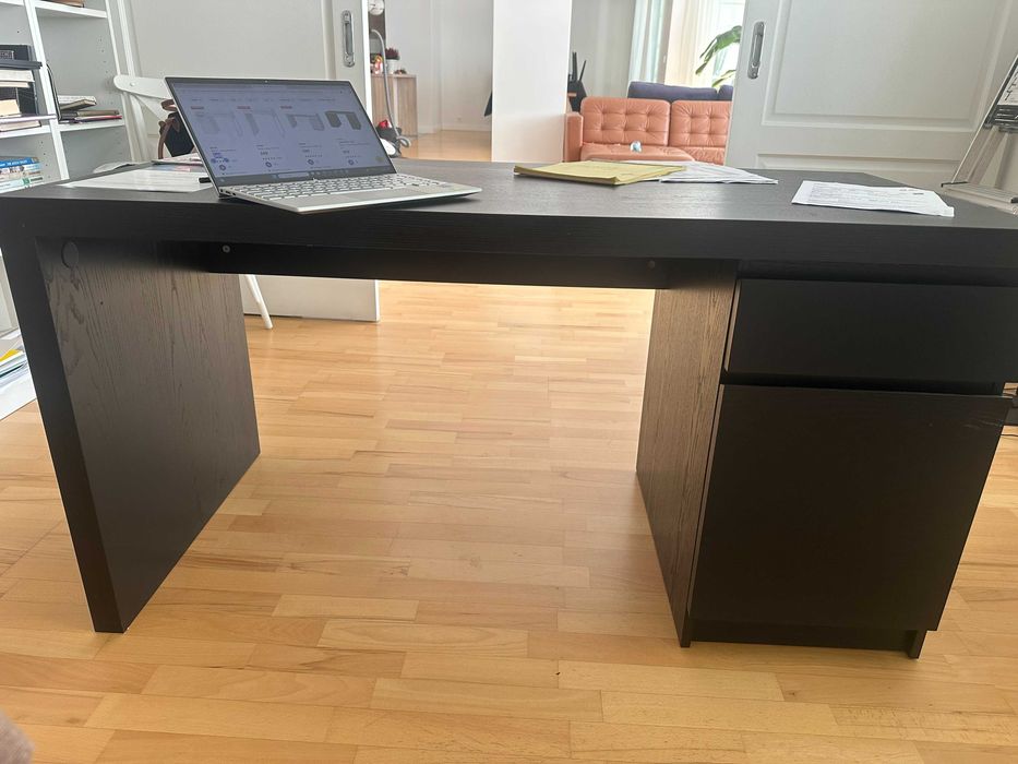Biurko Ikea MALM. Czarne.