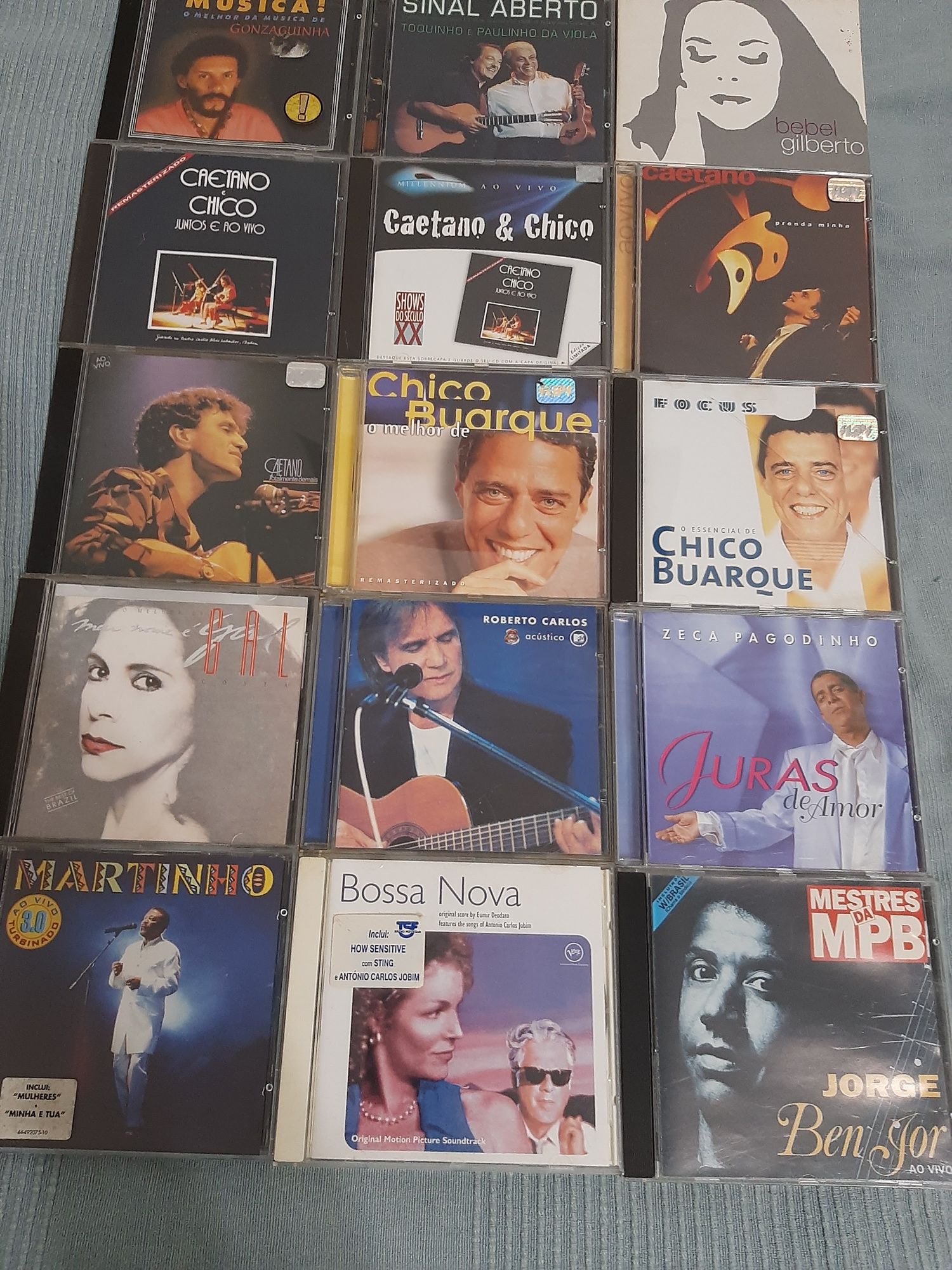 32 DVD MUSICAIS 15 CDS música brasileira