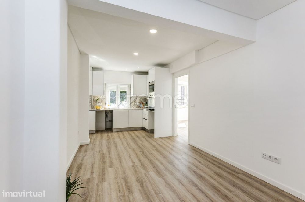 Apartamento T2 com afetação de serviços - Oportunidade de Investime...