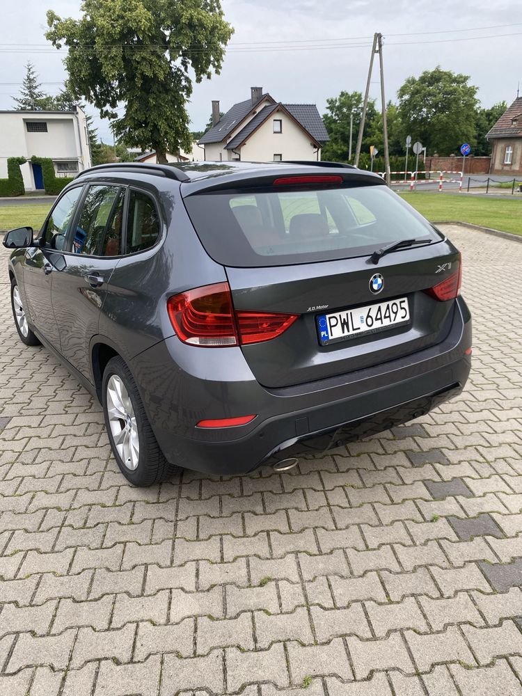 Bmw x1.