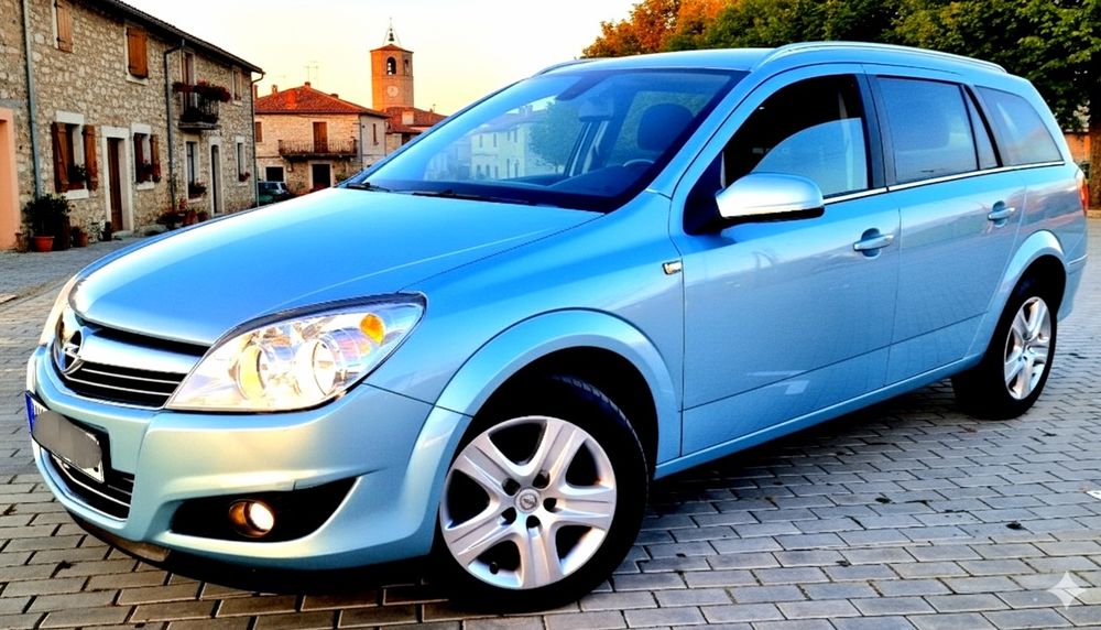 Astra 1.4 benzyna grzane fotele navi