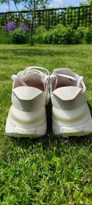 Кросівки літні Adidas Avryn