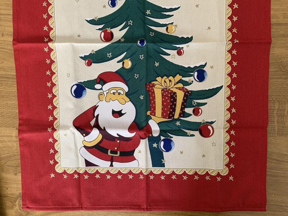 Pequena Toalha de Mesa de Natal (67x50cm)