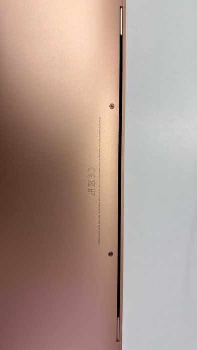 MacBook Air 13,3" M1 (2020) – 256GB armazenamento - 8GB RAM.
