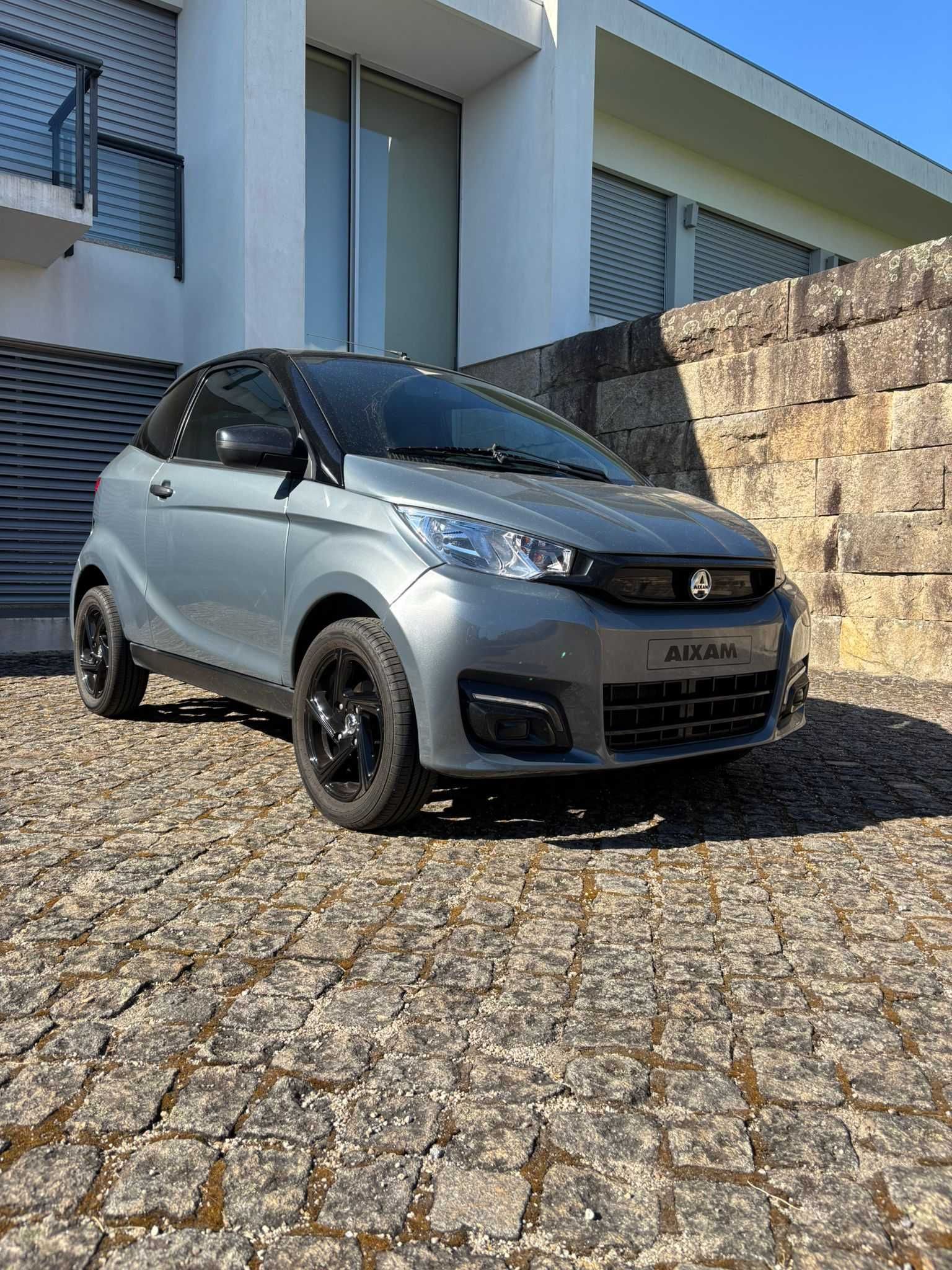 Microcar Aixam Coupé 2023 (agosto)