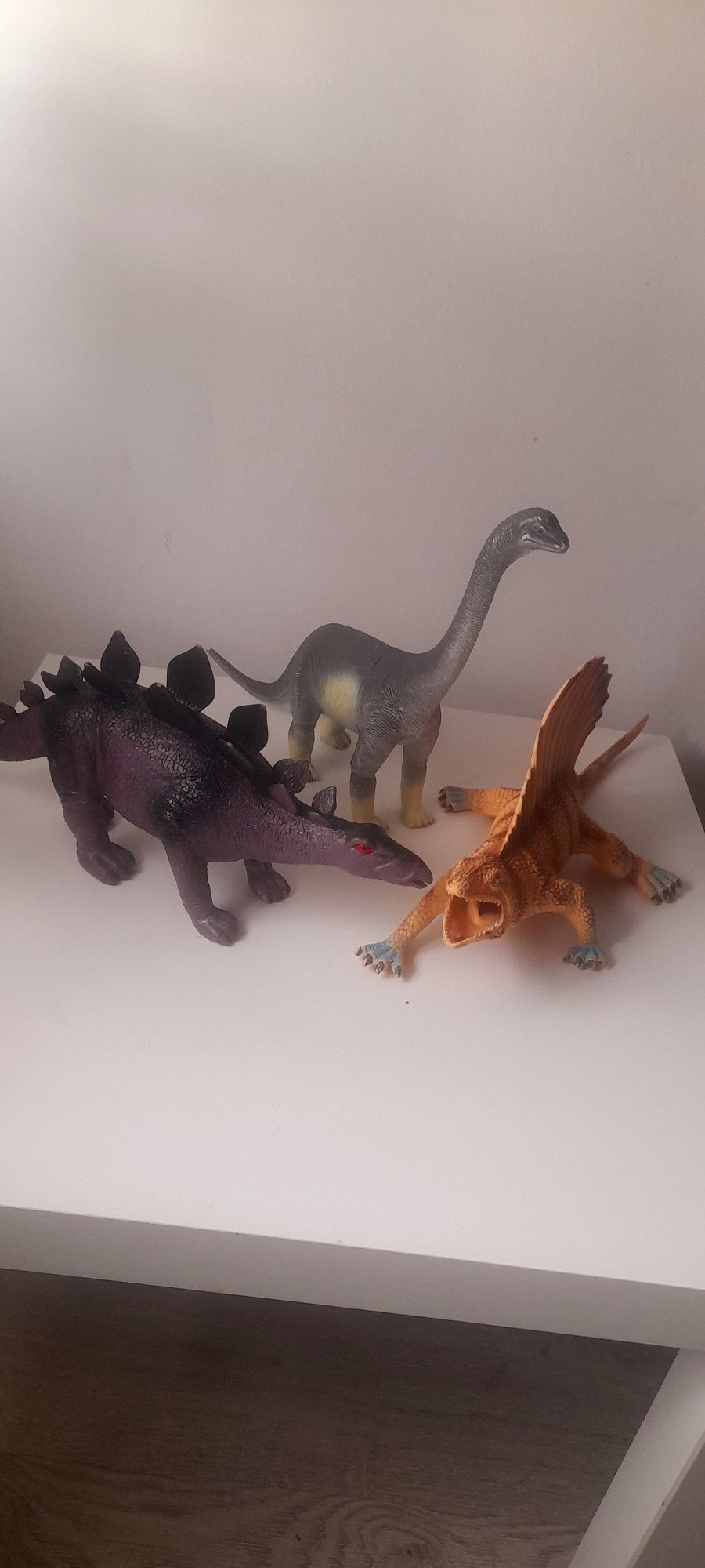 3 dinozaury na prezent duze