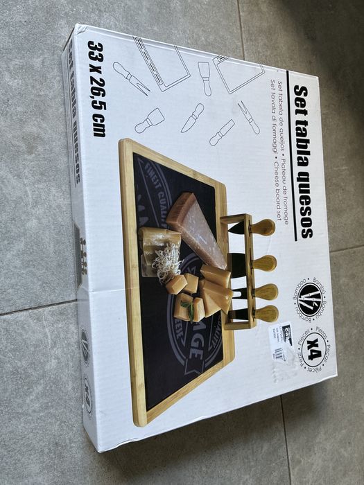 Set de tabua de queijo NOVO com talheres