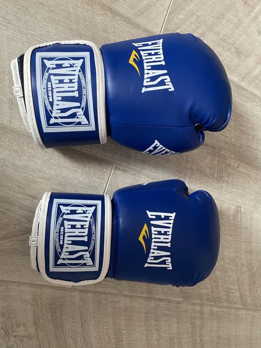 Боксерські рукавички Everlast