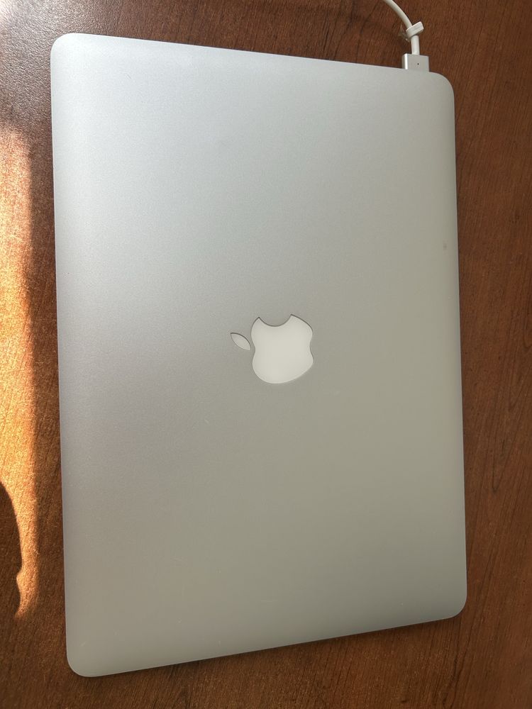 Macbook Air early 2014