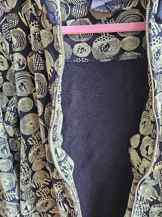 Bluza z kapturem roz.S - Volcom