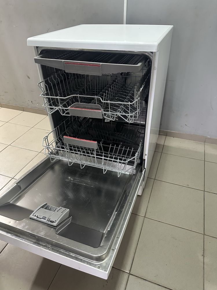 Продам посудомоечную машину бош (bosch)  60 см