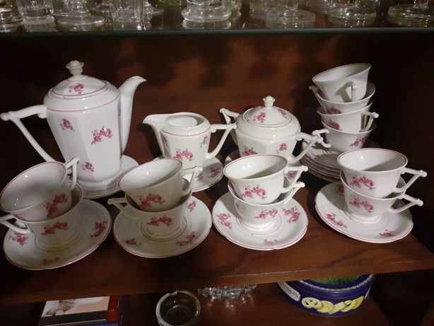 Conjunto de chá em porcelana( nunca usado) 15 peças Candal