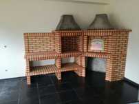 Churrasqueira com forno de lenha