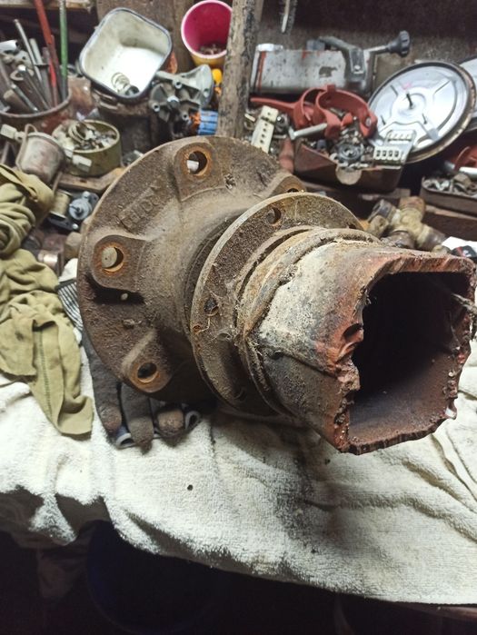 Задня ступиця авто ГАЗ 53 в зборі