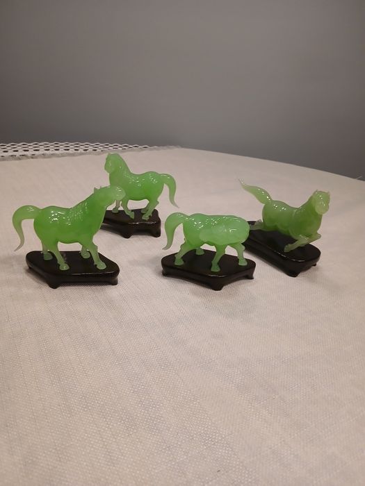 Figurki kolekcjonerskie że jadeitu