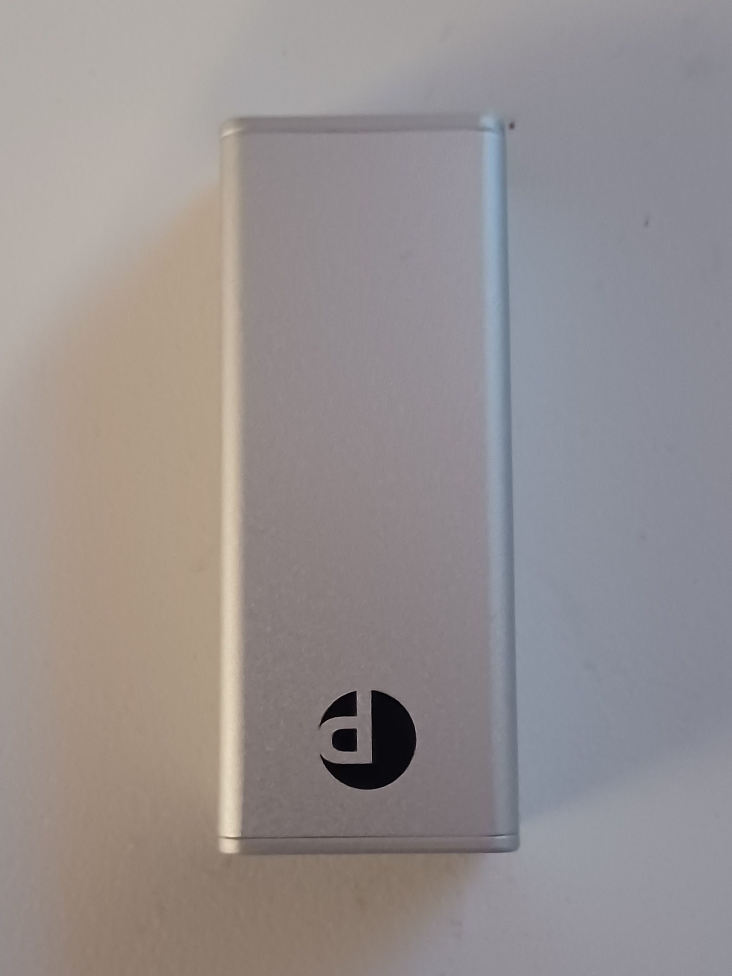 Pro-Ject DAC Box E Mobile - Przenośny przetwornik cyfrowo-analogowy DA