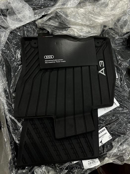 Оригінальні килимки в салон Audi Q7 Q8 Q5 A4 A6 A7 A3