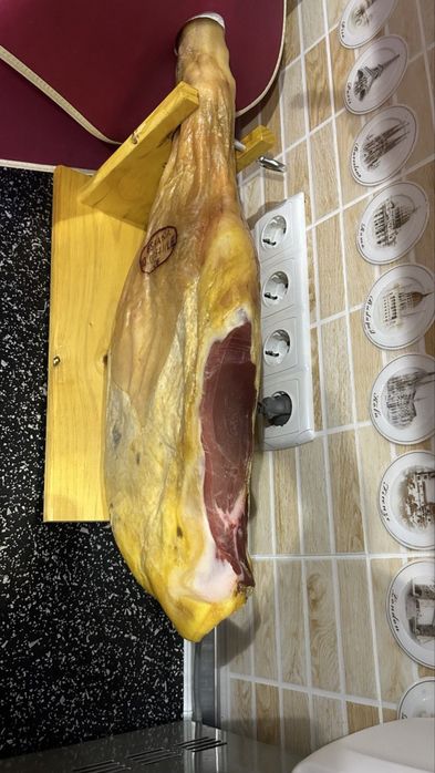 Хамон набір подарунковий . Підставка і ніж в наборі