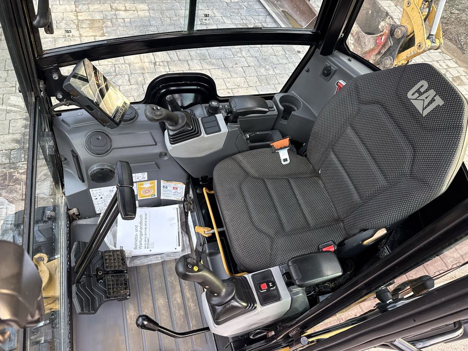 Minikoparka Caterpillar CAT 301.8 05A z Niemiec 2tony 3 łyżki