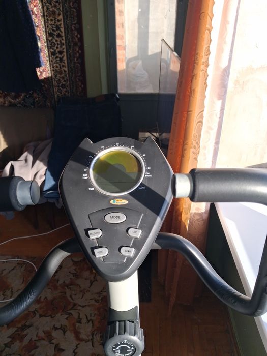 Продам велотренажер Атлетіка