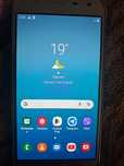 Телефон  Samsung J7 Neo