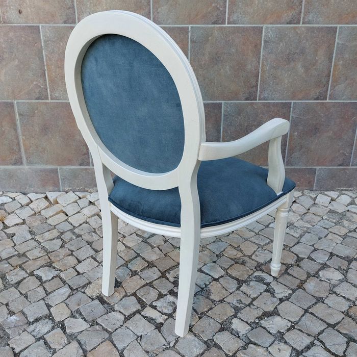 Cadeirões em veludo azul