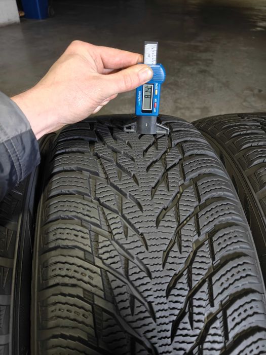 Зимові шини R17 225/45 Nokian Hakkapeliitta R3 преміум клас