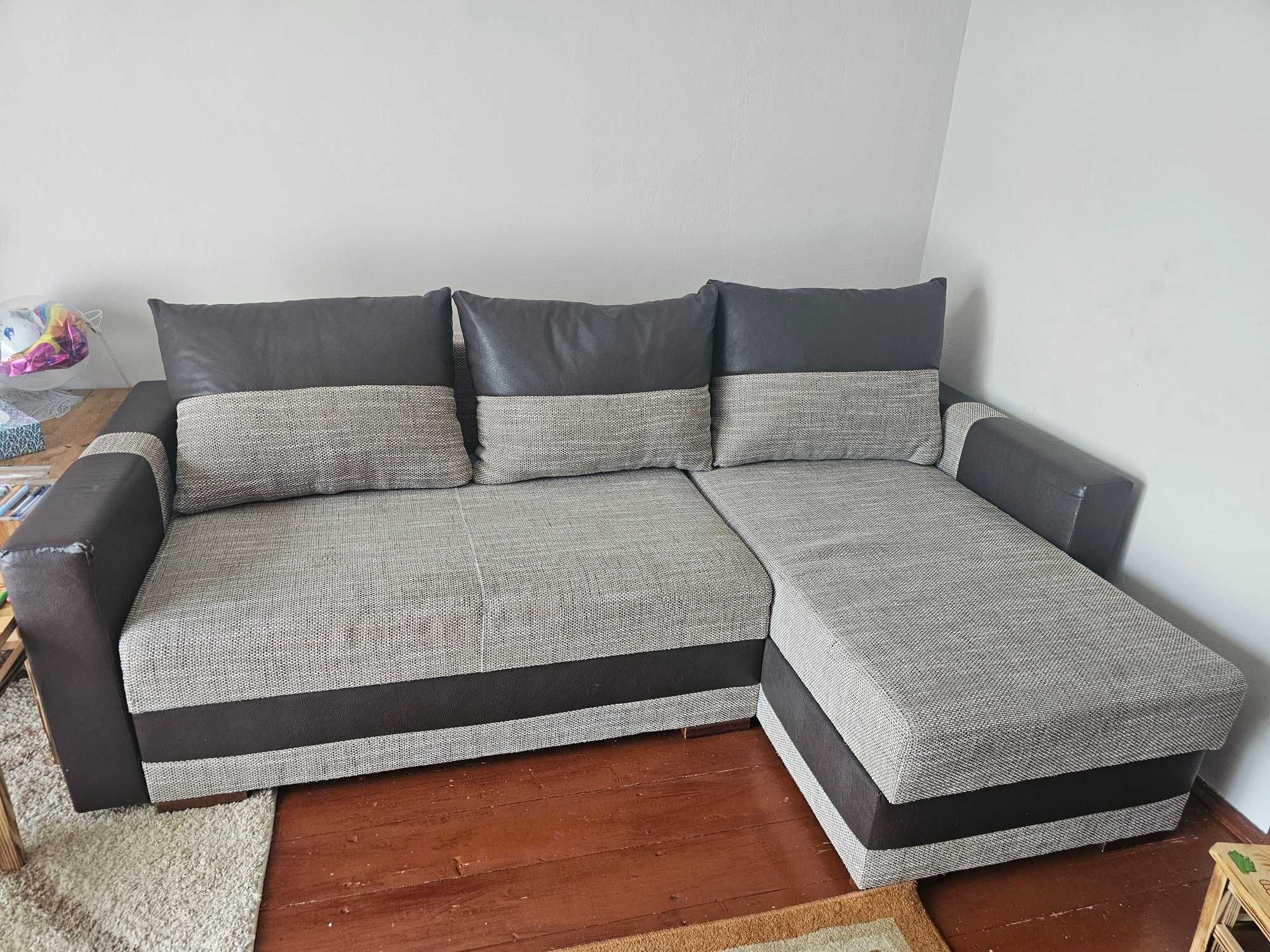 Naroznik z funkcja spania
