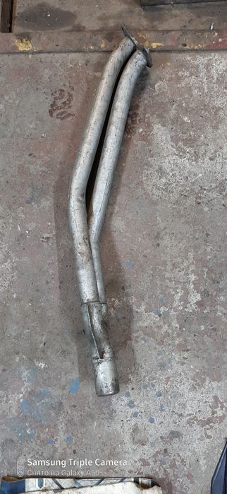 Газоприймальна труба глушника москвич